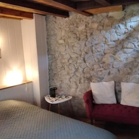 Holiday home Maison De La Source *